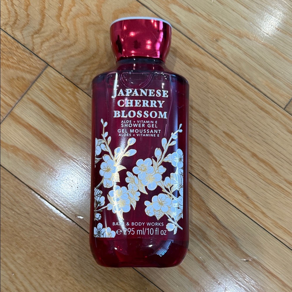 Bath & Body Works Japanese Cherry Blossom Shower Gel - Red & White Floral